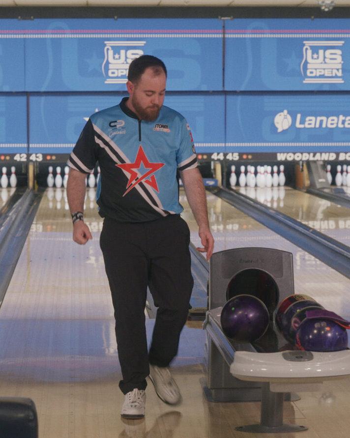 Born to Bowl 8x10