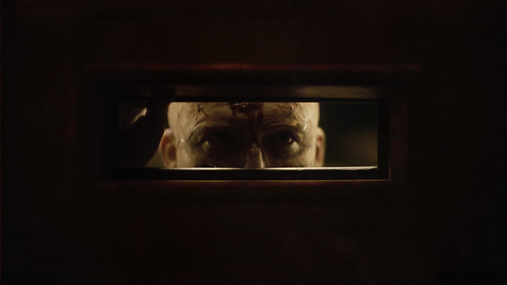 Men 16X9 Trailer Thumb